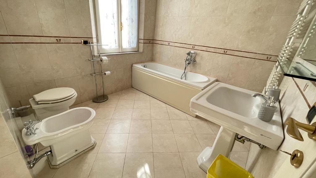 Villa Peonia Πάρμα Δωμάτιο φωτογραφία